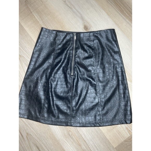ALYA Faux Leather Croc Embossed Mini Skirt Black A-Line High Waist Y2K - Picture 3 of 6